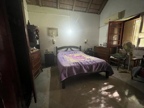 Casa De Tres Dormitorios Y Apartamento En Britópolis