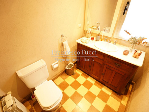 Casa En Venta 6 Ambientes Altos Del Sol
