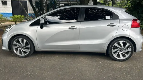 Kia Rio Spice R 1.4 Tp 1400cc 5p 2ab Aa Ct R17