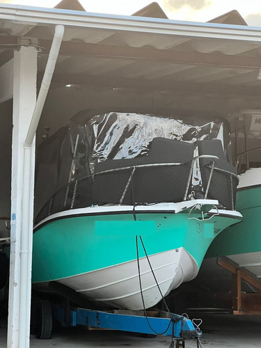Lancha Fishing 22 C/ Mercury 200 Hp 4 Tempos Ano 2022