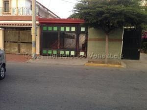 Imagen 1 de 9 de Casa En Venta Urb. Canaima Maracaibo Mls # 21-11290