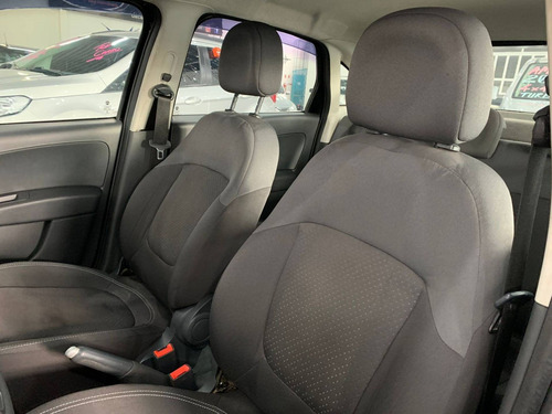 Imagem 7 de 9 de Fiat Grand Siena 1.0 Evo Flex Attractive Manual