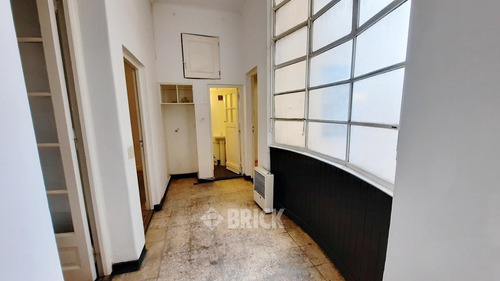 Piso C/dep En Juan D. Peron Y Av. Callao - Fte Y Cfte 150 M2 2 Bcones T/sol Apto Prof D/entrada