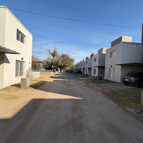 Alquiler - Tres Dormitorios - Complejo Cerrado - Villa Belgrano - Arguello