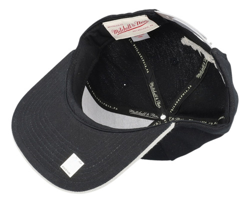 Gorra Mitchell & Ness Brooklyn Nets 8 Bit Xl