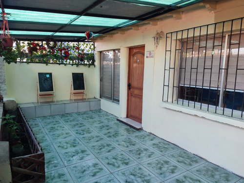 Oportunidad Casa Grande En Venta 4d 1b Cerca Muni Colina
