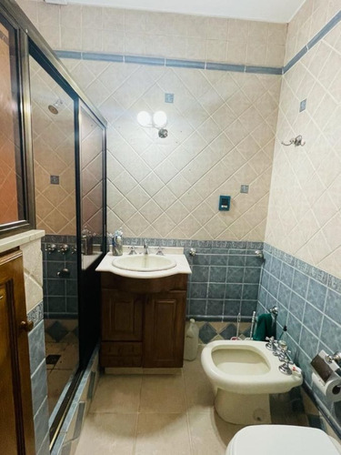 Imagen 13 de 20 de Casa Tipo Ph En Venta De 3 Ambientes Completamente Reciclada En Banfield
