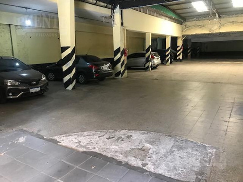 Imagen 2 de 2 de Galpón - Banfield Este