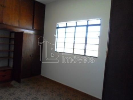 Imagem 4 de 6 de Venda De Casas / Padrão Na Cidade De Araraquara 2568