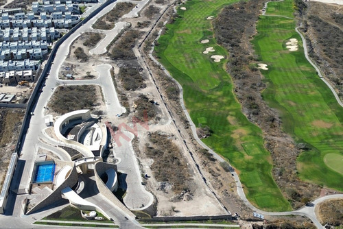 Terreno De 718m² Colindante A Campo De Golf, Clúster De Solo 38 Lotes, Zibatá, Qro.