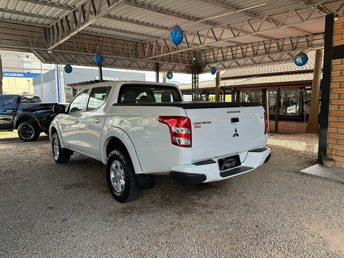 Mitsubishi L200 2.4 Triton Gl Cab. Dupla 4x4 4p