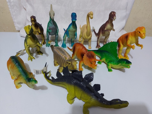 Lote De 12 Dinosaurios De Plástico 