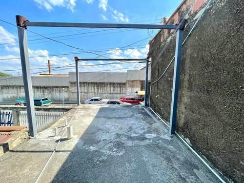 Casa En Venta En El Oeste De Barquisimeto Cod: 25-16698 Jpg