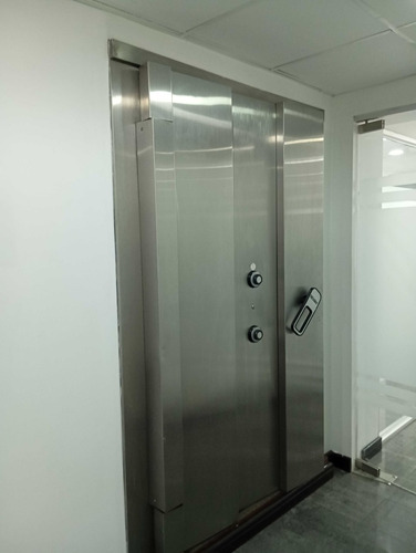 Oficina / Alquiler / Urb.: Los Palos Grandes / 140 Mts2