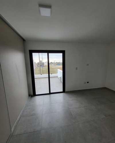 Imagen 4 de 25 de Colinas De Manantiales, Duplex En Venta De 2 Dormitorios, Patio, Asador, Amplio