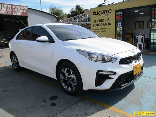 Imagen 3 de 15 de Kia Cerato Vivro Vibrant 1600cc Mt Aa