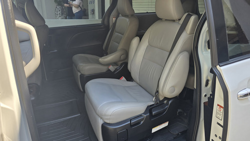 Toyota Sienna 3.5 Limited V6 At