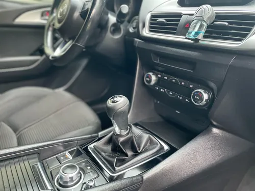 Mazda 3 2.0 Touring