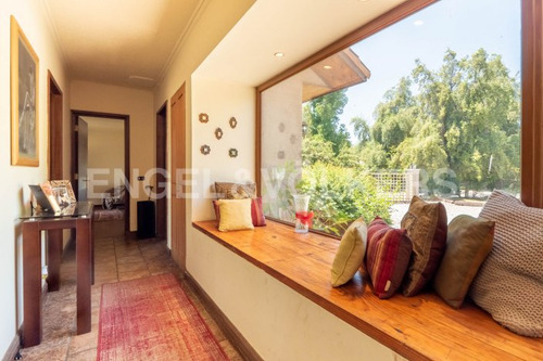 Casa Chilena, Excelente En Condominio