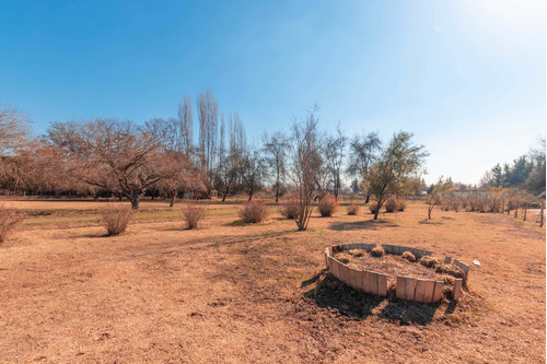 Exclusivo Sitio Con Pesebreras Construidas