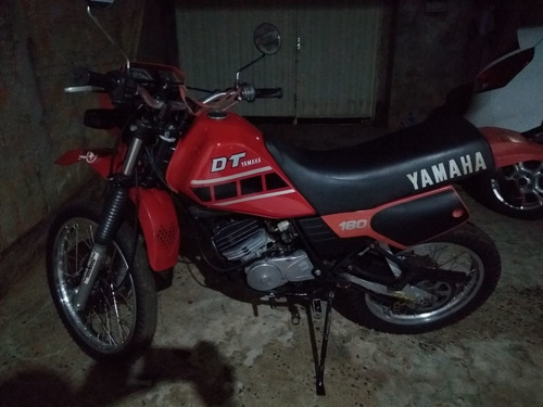 Imagem 2 de 5 de Yamaha Dt 180