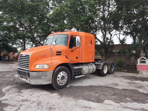 Imagen 7 de 9 de Tractocamion Mack Pinnacle