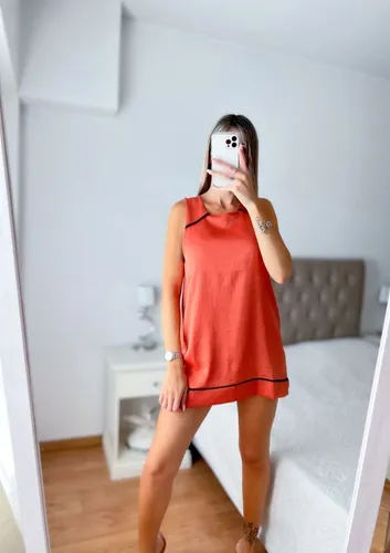 Vestido Corto De Raso Para Mujer