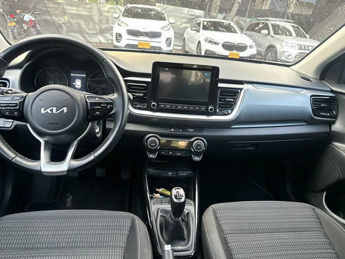 Kia Stonic Zenith Mt 1000cc T 6ab Abs