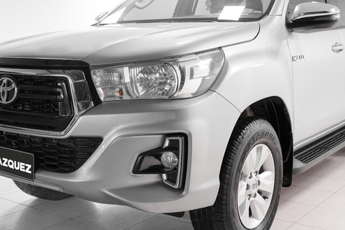 Imagen 6 de 15 de Toyota Hilux 2.4 Dc 4x2 Tdi Sr 2020