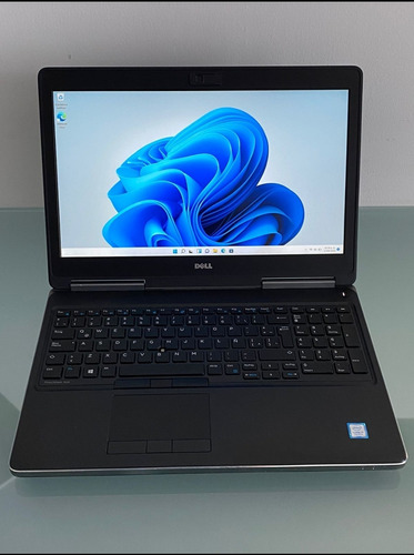 Laptop Dell 7520 Workstation  Corei7 7a Ge, 32gb, 500gb (Reacondicionado)