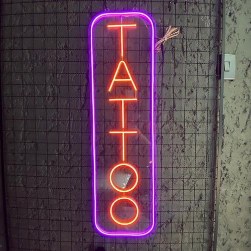 Painel Neon Led Tattoo Iluminação Luminária Rosa E Azul 1m Cor Roxo/Laranja 110V/220V