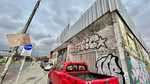 Venta De Galpon Ubicado En Plena Avenida