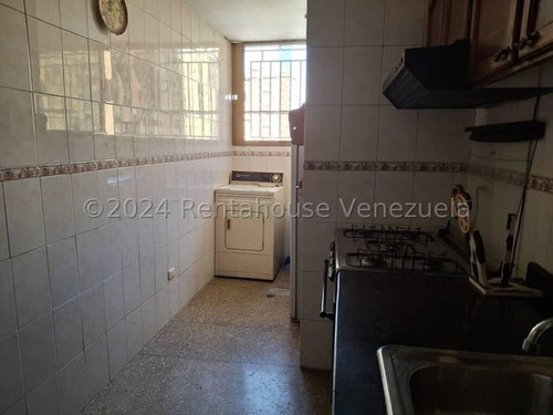 Apartamento En Venta En Urb. El Centro #25-14456 Rm