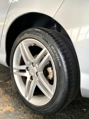 Imagen 10 de 24 de Peugeot 308 2.0 Feline 143cv