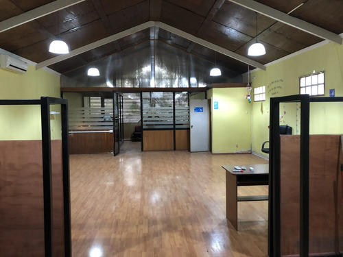 Excelente Galpón 450m2, Victoria / Sta. Elena
