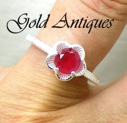 Anillo De Plata 925 Y Rubi Roseta