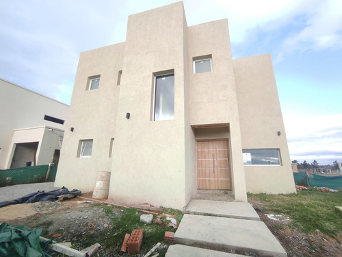 Imagen 2 de 10 de Casa En Venta Ubicado En Santa Lucia, Pilar Del Este, G.b.a. Zona Norte