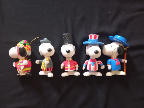 Muñecos Snoopy Coleccion Alrededor Del Mundo Paises.