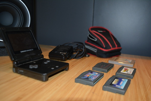 Nintendo Game Boy Advance Sp Con 5 Juegos, Cargador, Y Bolsa
