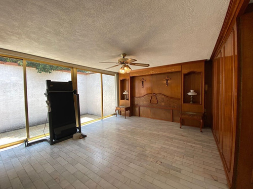 Casa En Venta, Lomas De La Hacienda, 3 Recámaras.