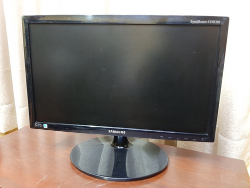 Monitor Samsung Led Color 18.5 Plgs Syncmaster S19b300