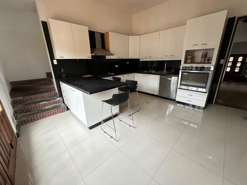 Excelente Casa En Venta En La Lagunita