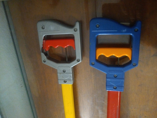 Brinquedo Mãos De Aço E Biônica Sucata (Usado)