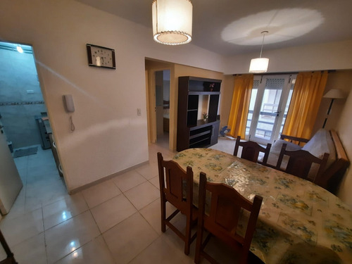 Imagen 5 de 14 de Departamento 2 Ambientes En Pleno Centro Comercial C/ Coche