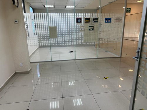 Juárez, 2000m2 Totalmente Acondicionado, Privados, Salas De Juntas, Amplias Áreas Abiertas De Trabajo, Baños, Excelente Ubicación