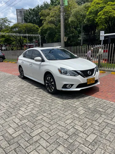 Nissan Sentra 1.8 B17 Fl Sr