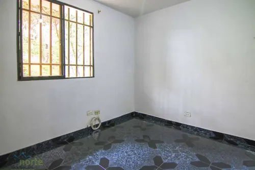 Casa En Venta En Casa De Dos Niveles Estacion Primera. Cod V12850