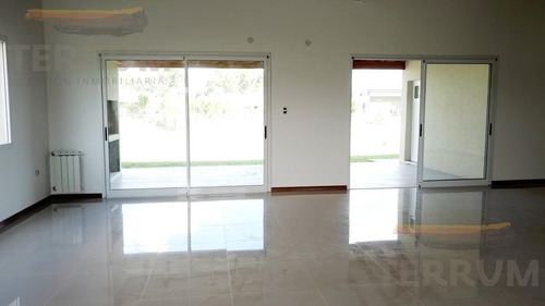 Casa Venta Canning Barrio Santa Juana