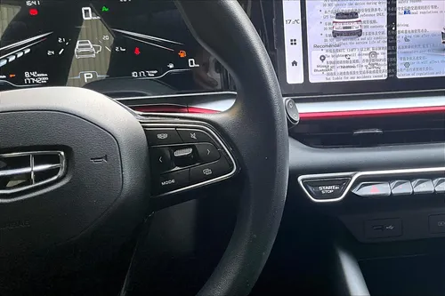 Geely Coolray 2024