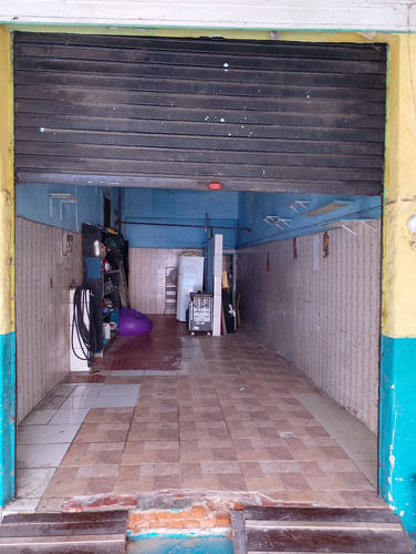 Vendo Sobrado Com Salão Comercial E Mais 2 Casas